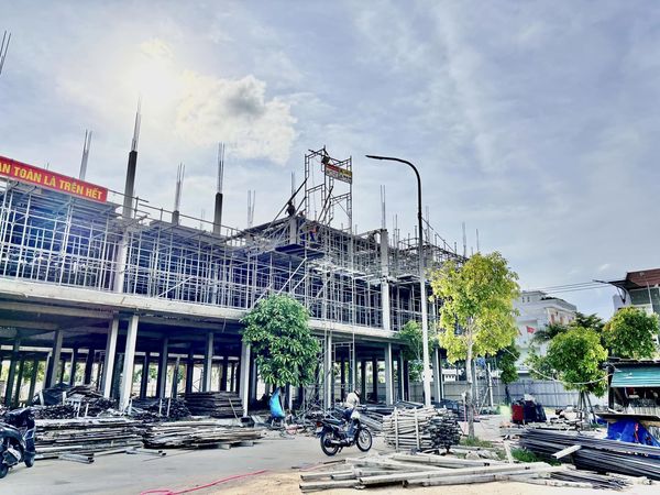 SIÊU PHẨM NHÀ PHỐ BIỂN GIÁ CHỈ TỪ 2,5 TỶ TẠI KĐT BIỂN BÌNH SƠN, ĐÃ CÓ SỔ HỒNG LÂU DÀI.
