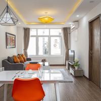 Tòa nhà Sumitomo, mặt phố Linh Lang, trung tâm khu người Nhật tại Hà Nội.