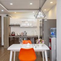 Tòa nhà Sumitomo, mặt phố Linh Lang, trung tâm khu người Nhật tại Hà Nội.