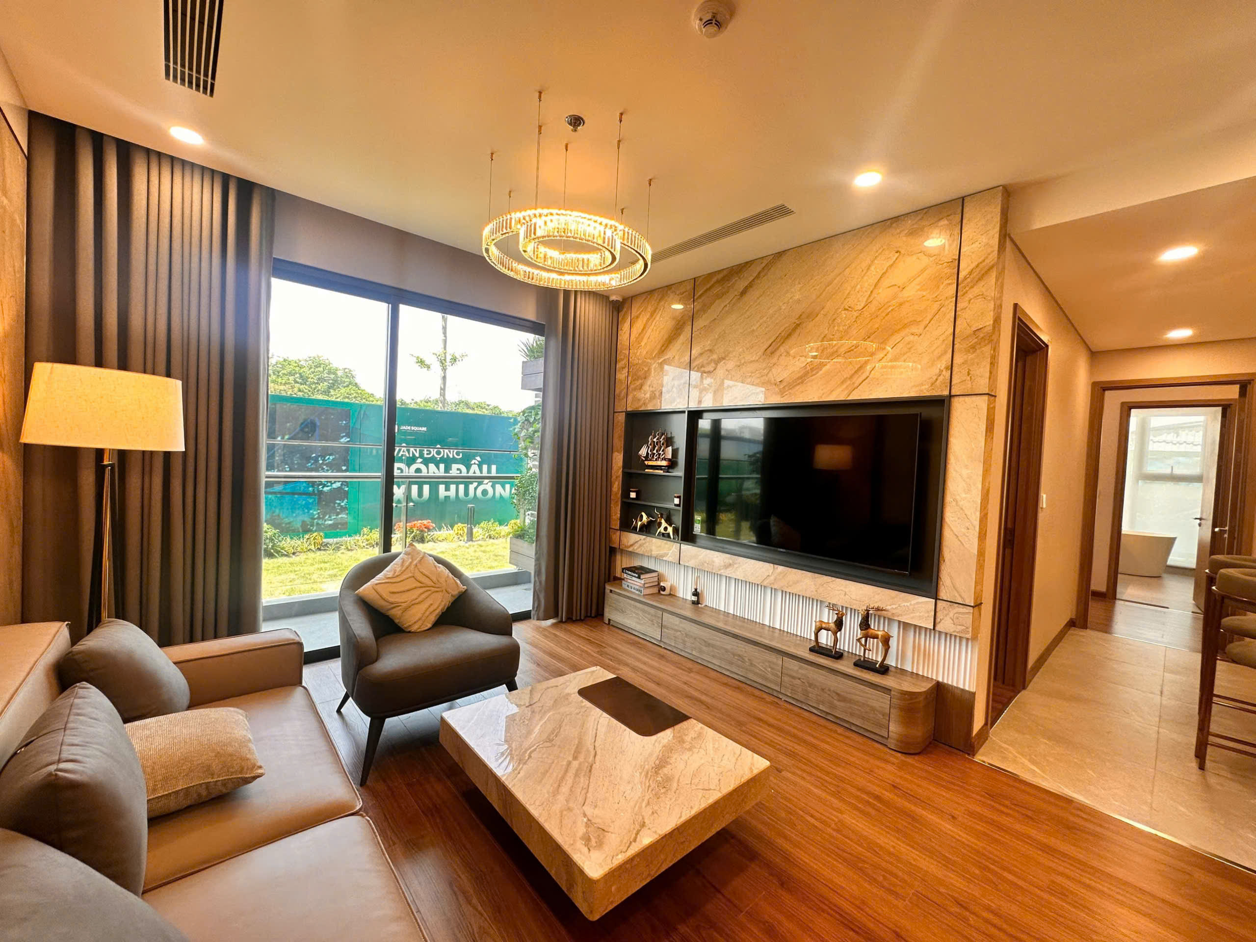 Jade Square Phạm Văn Đồng. Bản đặc biệt 3Pn - 128m2. Kính Low - e View toàn cảnh Sông Hồng