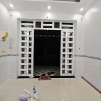 56. Nhà 6 triệu 2 phòng có nội thất gần sân Cầu Lông Tambo