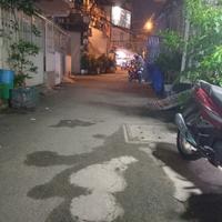 Với T/C 5,89 tỏi A/C có 1 căn nhà HXH 8m
- gần trục đường kinh doanh, 
- Vị trí Gần Chợ, Siêu Thị