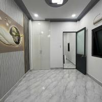 Với T/C 5,89 tỏi A/C có 1 căn nhà HXH 8m
- gần trục đường kinh doanh, 
- Vị trí Gần Chợ, Siêu Thị