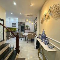 Bán nhà Siêu đẹp Đẹp Ngọc Thuỵ Long Biên 45m 5 tầng Gara- ô chờ thang máy full nội thất 12 tỷ(TL