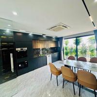 Nhà 5 tầng Ngọc Lâm Long Biên, full nội thất, ô tô đỗ cửa, gần Mipec, công viên, giá chỉ 10.4 tỷ