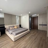 Nhà 5 tầng Ngọc Lâm Long Biên, full nội thất, ô tô đỗ cửa, gần Mipec, công viên, giá chỉ 10.4 tỷ