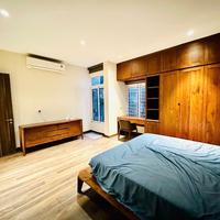 Bán nhà vài bước chân là ra Công Viên Cầu Giấy, nhà 5t x 40m2 giá nhỉnh 10t