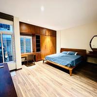 Bán nhà vài bước chân là ra Công Viên Cầu Giấy, nhà 5t x 40m2 giá nhỉnh 10t