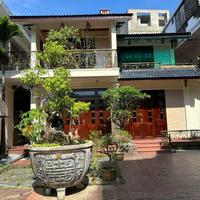 Cho thuê biệt thự nguyên căn ở kiệt Nguyễn Công Trứ, chỉ 6 phút đi bộ ra phố Tây Võ Thị Sáu.