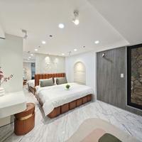 BÁN NHÀ HOÀNG NHƯ TIẾP LONG BIÊN,OTO,THANG MÁY,FULL NỘI THẤT,NGÕ THÔNG 48M