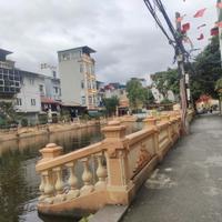 Nhà đẹp Hoàng Quốc Việt, gần ôtô, hồ điều hòa, DT30m2, MT4m, 6 tầng thang máy ( 9.5 tỷ)