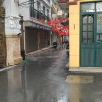 Nhà đẹp Hoàng Quốc Việt, gần ôtô, hồ điều hòa, DT30m2, MT4m, 6 tầng thang máy ( 9.5 tỷ)