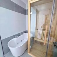 Lê Văn Quới - 86M2, 6 tầng hẻm xe hơi, sát chợ, BV, trường học