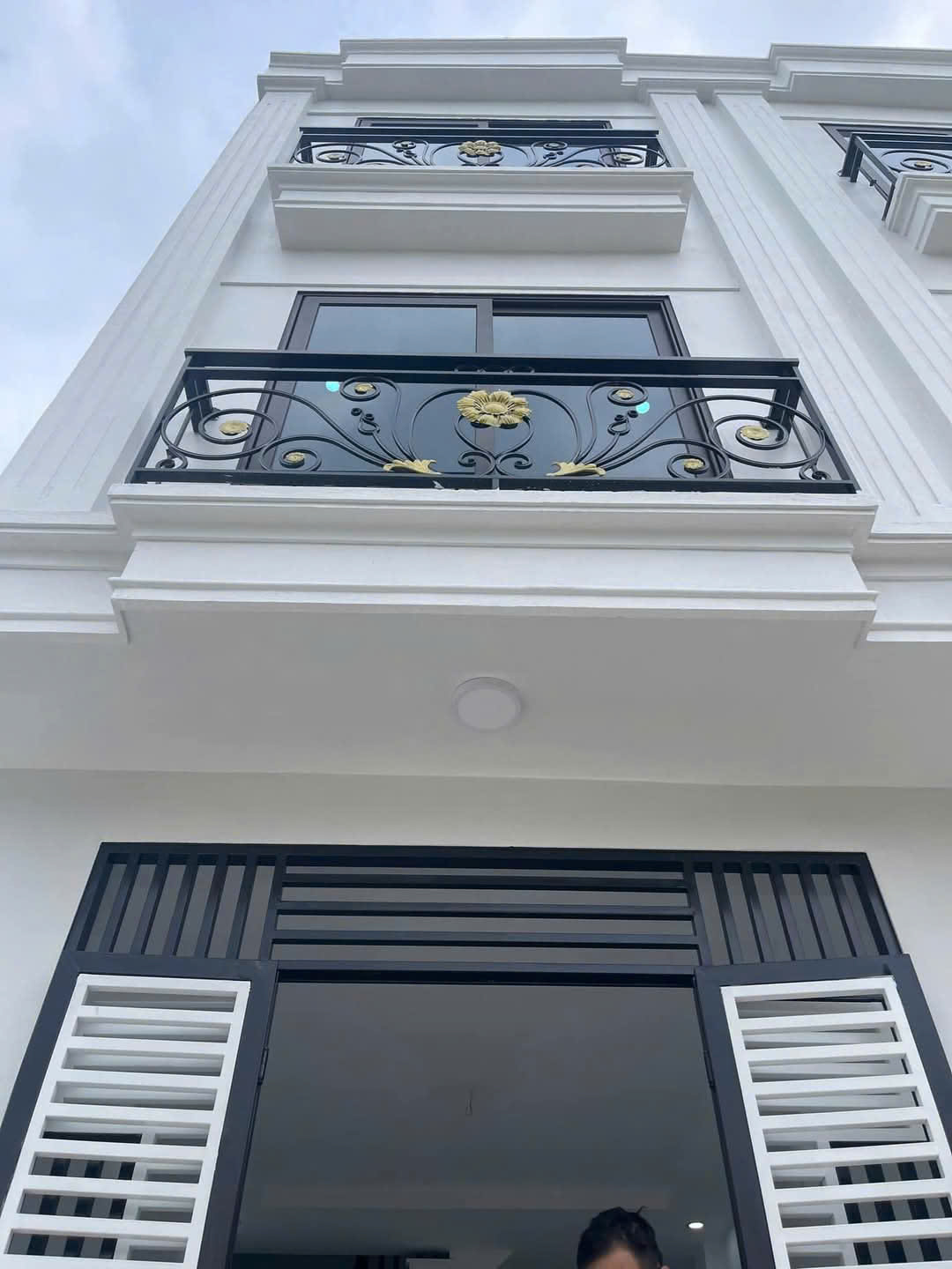 Bán nhà Ôtô vào Lại Yên, Hoài Đức. Lô góc 41m2 đơn lập 4 tầng 4 ngủ. Ngõ thông View thoáng