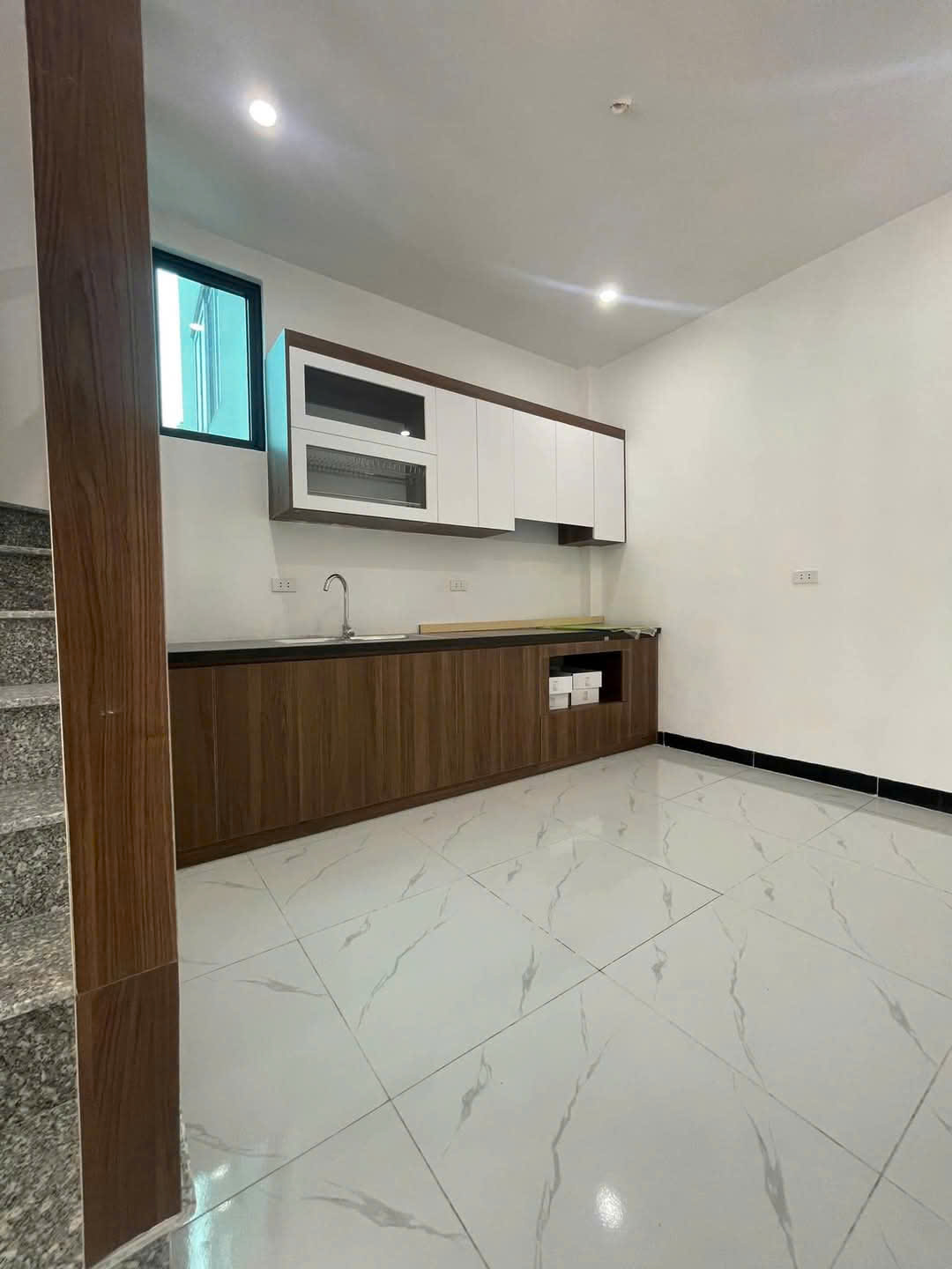 Bán nhà Ôtô vào Lại Yên, Hoài Đức. Lô góc 41m2 đơn lập 4 tầng 4 ngủ. Ngõ thông View thoáng