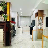 Nhà Bán trung tâm P2 Quận 10 – Nguyễn Chí Thanh – 3 tầng – ngang 4.3m – giá 6.78 tỷ