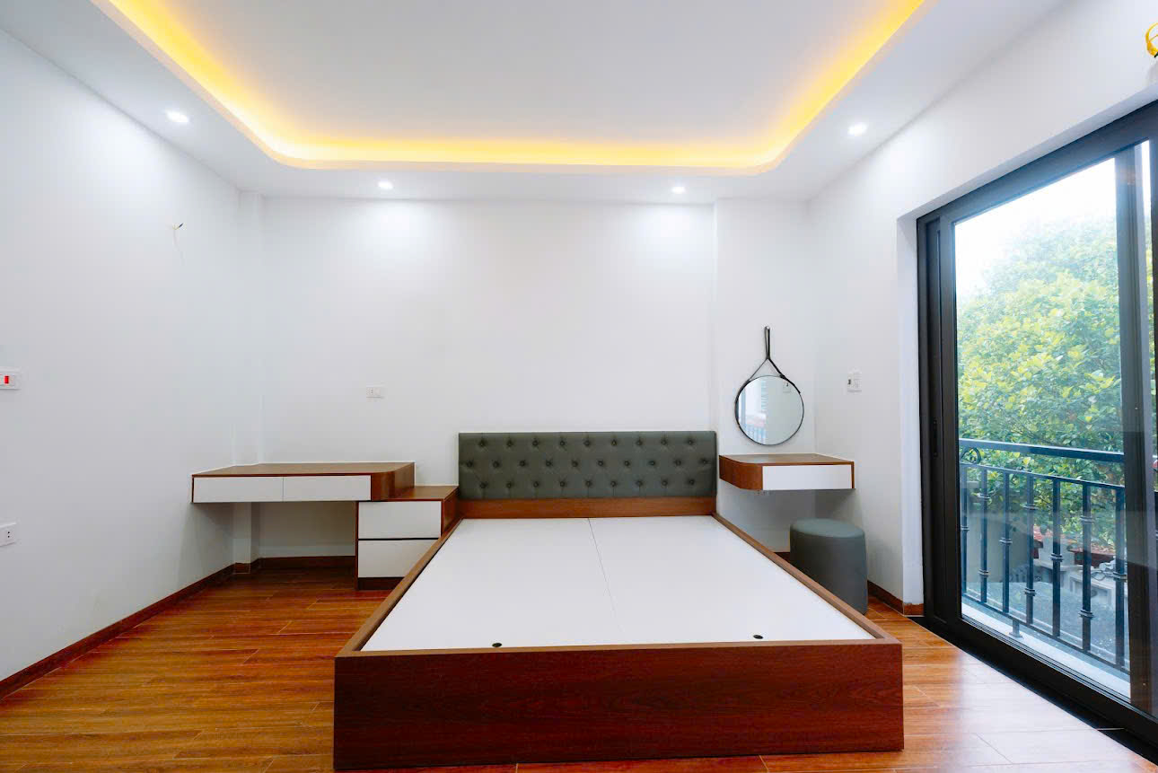 Nhà 60m2 cạnh trường tiểu học TT Phùng, Đan Phượng. Nhà 4 ngủ full nội thất sân chơi riêng