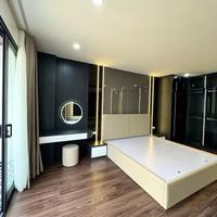 BÁN NHÀ NGÔ GIA TỰ ,OTO ĐỖ CỬA,THANG MÁY,PHÂN LÔ,ĐẸP LONG LANH,72M NHỈNH 13 TỶ