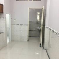 73. Nhà 5 triệu 2 phòng ngủ Phạm Ngọc Hưng