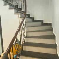 Tôi bán gấp căn nhà đẹp ở luôn ngõ 101 Thanh Nhàn, 38m2, 5 tầng, 6 phòng ngủ giá 11.9 tỷ có TL