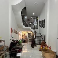 Ban nhà Bằng Liệt, Hoàng Mai, Ô tô đỗ cổng, nở hậu, 43m2, 10.1 tỷ(MTG)