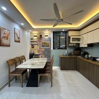 Ban nhà Bằng Liệt, Hoàng Mai, Ô tô đỗ cổng, nở hậu, 43m2, 10.1 tỷ(MTG)