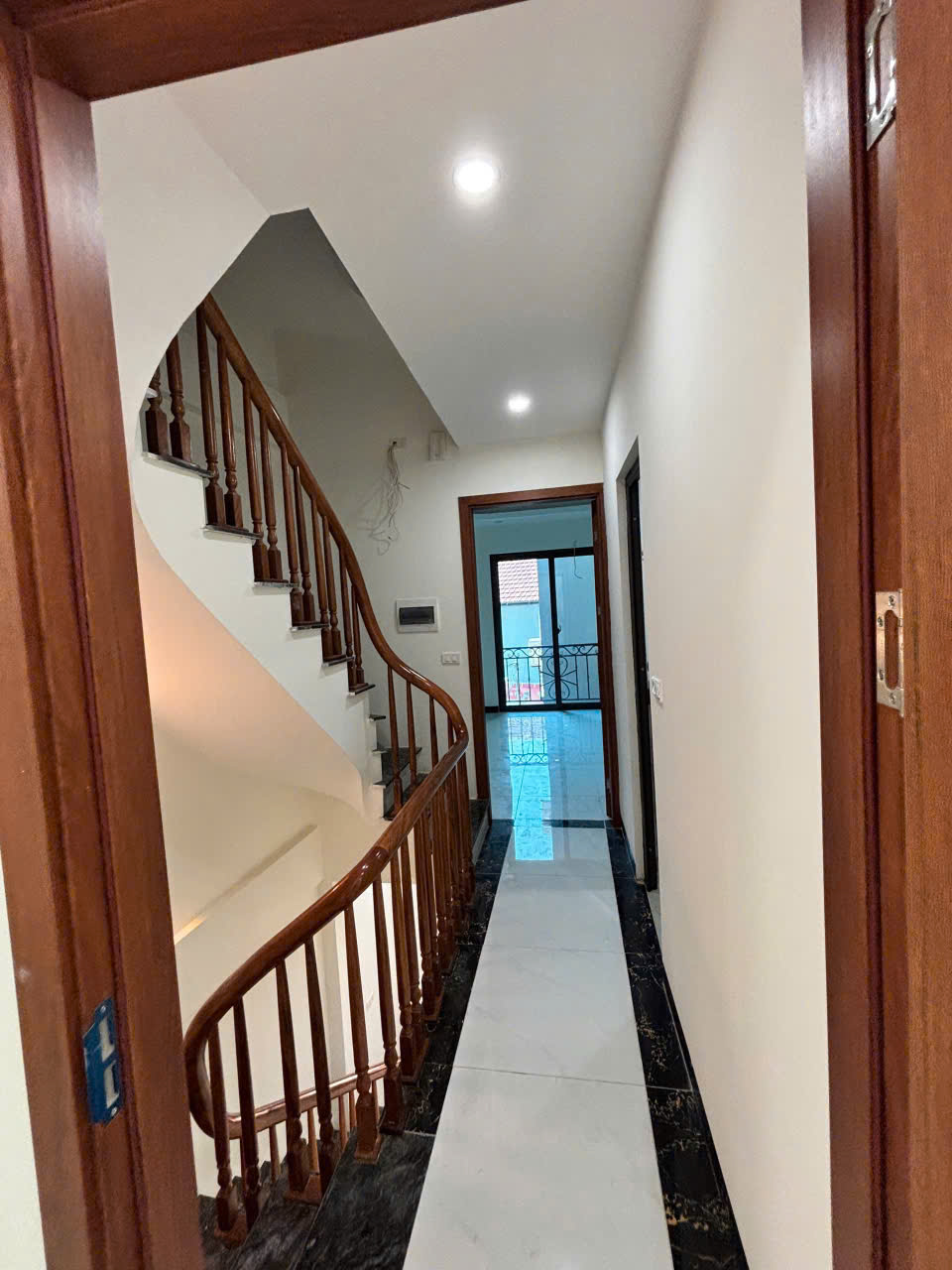 Bán nhà 38m2 Lai Xá, Hoài Đức. Đơn lập 5 tầng, 6 phòng ngủ. Cách 180m đến Chợ, Quốc Lộ 32