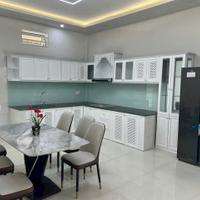 CẦN BÁN NHÀ 3 TẦNG HUỲNH NGỌC ĐỦ, NHÀ MỚI XÂY RẤT ĐẸP