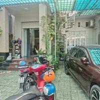 CHỦ ĐỊNH CƯ MỸ BÁN GẤP – NHÀ 2 TẦNG ĐẸP, XE HƠI NGỦ TRONG NHÀ – GẦN VÕ VĂN NGÂN – CHỈ 17 TỶ