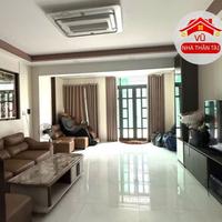 Bán Nhà Đẹp Mặt Tiền Quận 4, gần Vĩnh Khánh, 2 xe hơi tránh, 4 tầng, 5,3 x 9,5m , Nhỉnh 8 Đồng