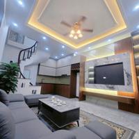 Cần Bán Nhanh Nhà Trương Định :  Mặt Ngõ Thông - Gần Ô Tô - Dân Xây