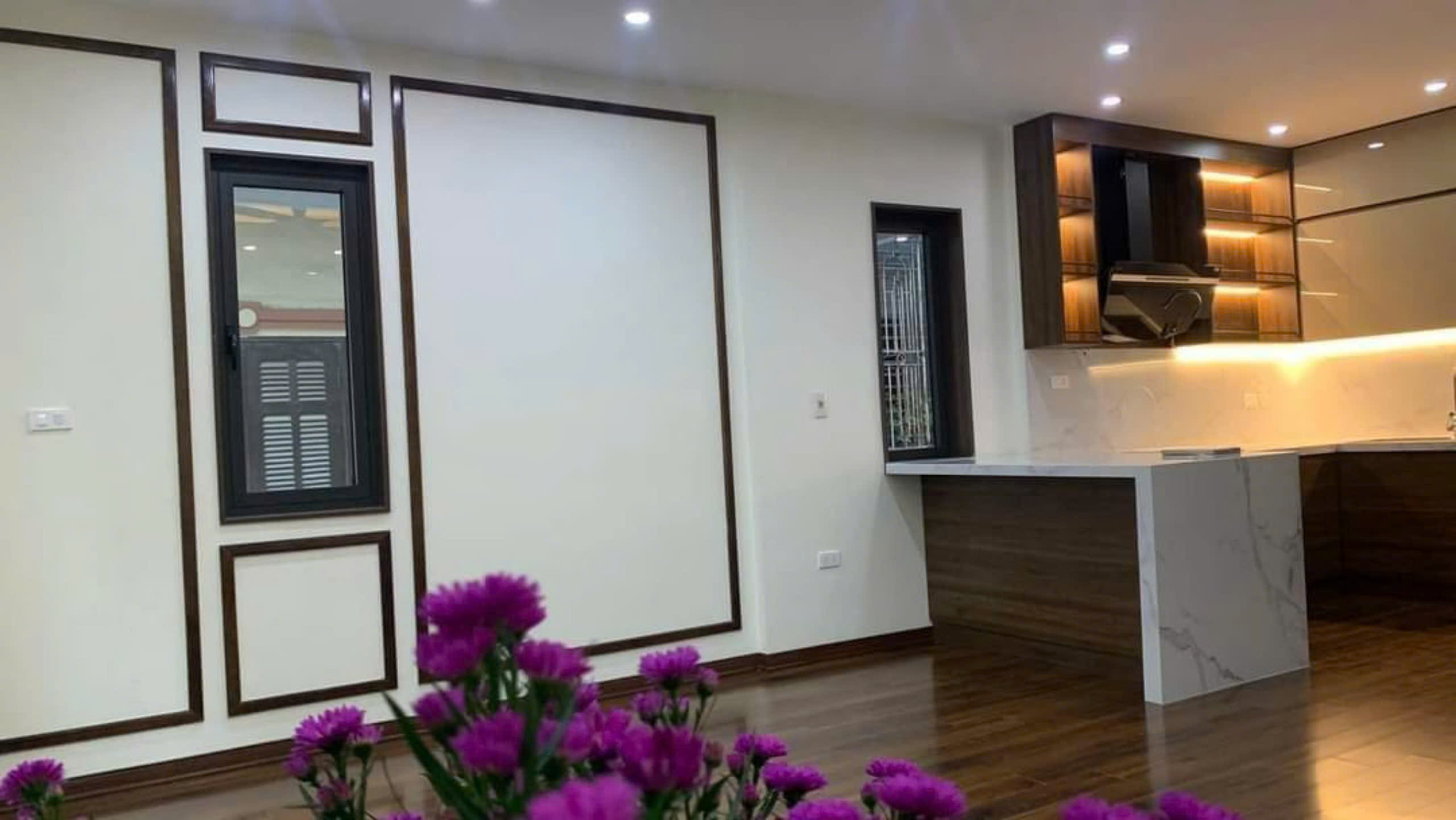 Bán nhà đường Bình Minh, Đan Phượng. Sổ riêng 6 tầng thang máy, mặt đường Ôtô Kinh doanh