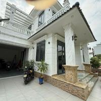 NP1105 Bán Nhà phố, thiết kế sang trọng Biệt Thự, khu dân cư an ninh, xóm ở đông đúc