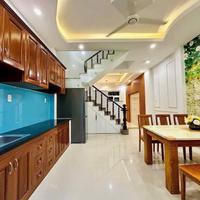 Bán nhà gần Hà Huy Giáp Q.12: 70m2, 3 tầng, 4PN, sổ hồng trao tay, giá hời chỉ hơn 4 tỷ - Cơ hội