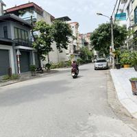 Chính chủ bán 85,1m2 nhà 3 tầng khu đấu giá S3 Việt Hưng. Nhà mới xây về ở được luôn