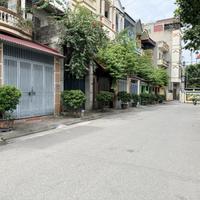 Chính chủ bán 85,1m2 nhà 3 tầng khu đấu giá S3 Việt Hưng. Nhà mới xây về ở được luôn