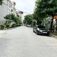 Chính chủ bán 85,1m2 nhà 3 tầng khu đấu giá S3 Việt Hưng. Nhà mới xây về ở được luôn