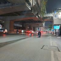 SIÊU PHẨM CỰC HIẾM 51M , 7 TẦNG ,THANG MÁY, NẰM NGAY TRUNG TÂM HÀ NỘI.
NHÀ NẰM NGAY ĐẦU PHỐ, LÔ