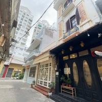 BÁN NHÀ 2 TẦNG - XE HƠI NGỦ TRONG NHÀ Đ. NGUYỄN TRÃI, QUẬN 1 - GIANG GIANG:0901611116