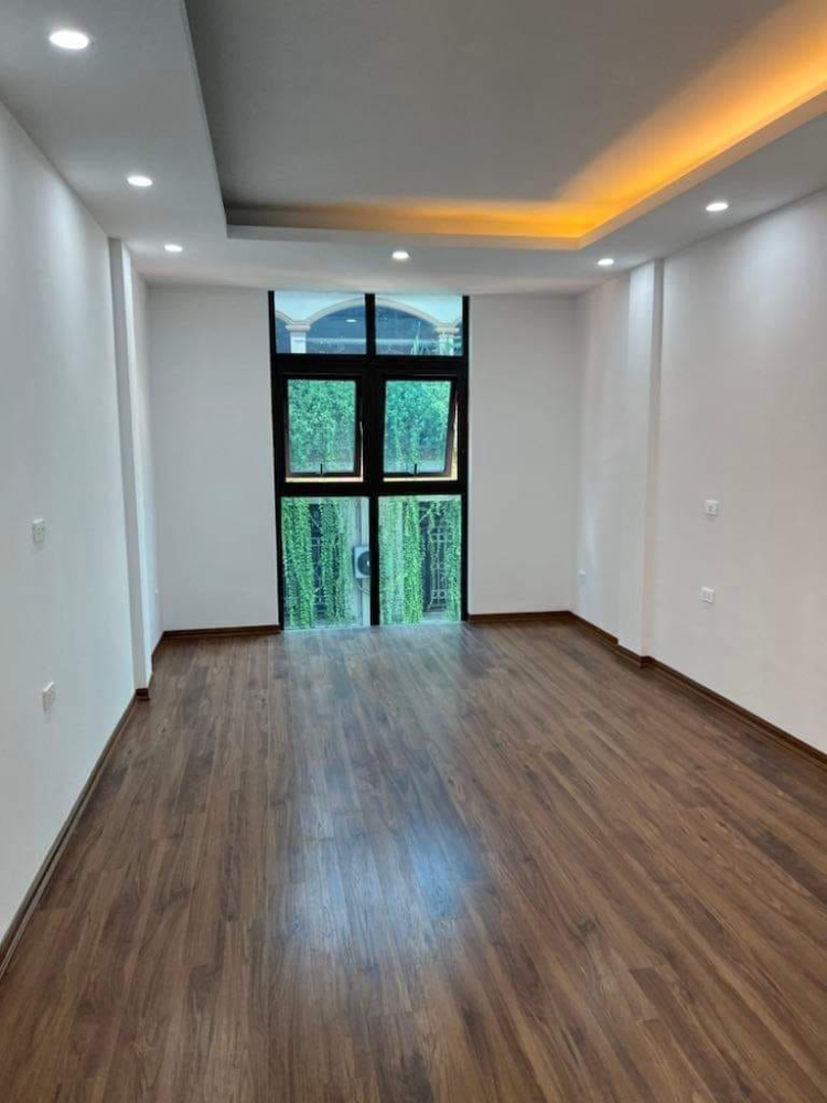 TOÀ NHÀ VP - PHÁO ĐÀI LÁNG- MỘT BƯỚC Ô TÔ TRÁNH - BẢY TẦNG THANG MÁY 43M 11,8 TỶ
