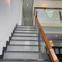 SIÊU PHẨM NHÀ LỬNG MỚI XÂY NGAY TRUNG TÂM SỔ RIÊNG THỔ CƯ ĐÃ CẬP BẾN