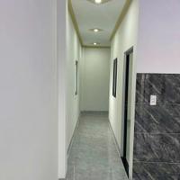 SIÊU PHẨM NHÀ LỬNG MỚI XÂY NGAY TRUNG TÂM SỔ RIÊNG THỔ CƯ ĐÃ CẬP BẾN