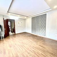 Siêu Phẩm Cát Linh 60m2 6 Tầng lô góc, kinh doanh,ô tô vào nhà giá 18 tỷ