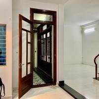 + Lê đại hành giao nguyễn hữu thọ, Khuê trung cẩm lệ, nhà 3 tầng mặt tiền kinh doanh.