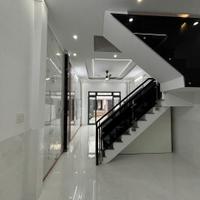 CHỦ NGỘP BANK BÁN GẤP NHÀ LẦU TÂM HUYẾT VIEW SÔNG NGAY TRUNG TÂM