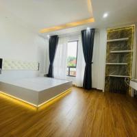 BánNgôi Nhà Đẹp Ô Tô đỗ cửa Có Thang Máy – Cạnh Phùng Khoang Nhỉnh 9 Tỷ ĐT 0972 078 667