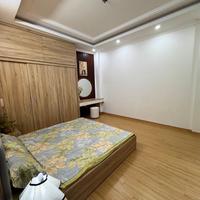 Hiếm -Bán nhà đẹp Bồ Đề- Oto Đỗ Cổng- full Nội thất 35m 5 tầng nhỉnh 7 tỷ(TL)