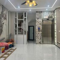 Bán nhà Cổ Linh 40m 6 tầng thang máy MT4.5m ô tô hơn 11 tỷ