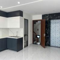 Bán nhà Cổ Linh 40m 6 tầng thang máy MT4.5m ô tô hơn 11 tỷ