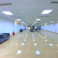 18.12.25.1 Cho thuê 6 tầng mặt phố gần CV Cầu Giấy, có thể làm văn phòng, kinh doanh, xuất khẩu